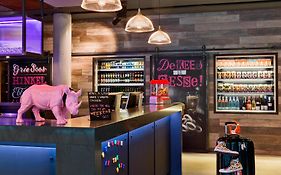MOXY Frankfurt East